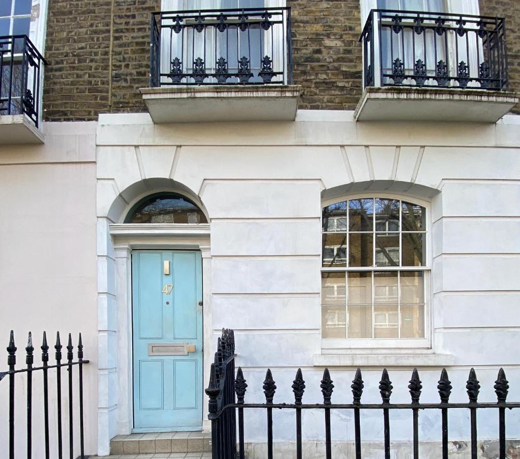 The Blue Door Daire Londra Dış mekan fotoğraf
